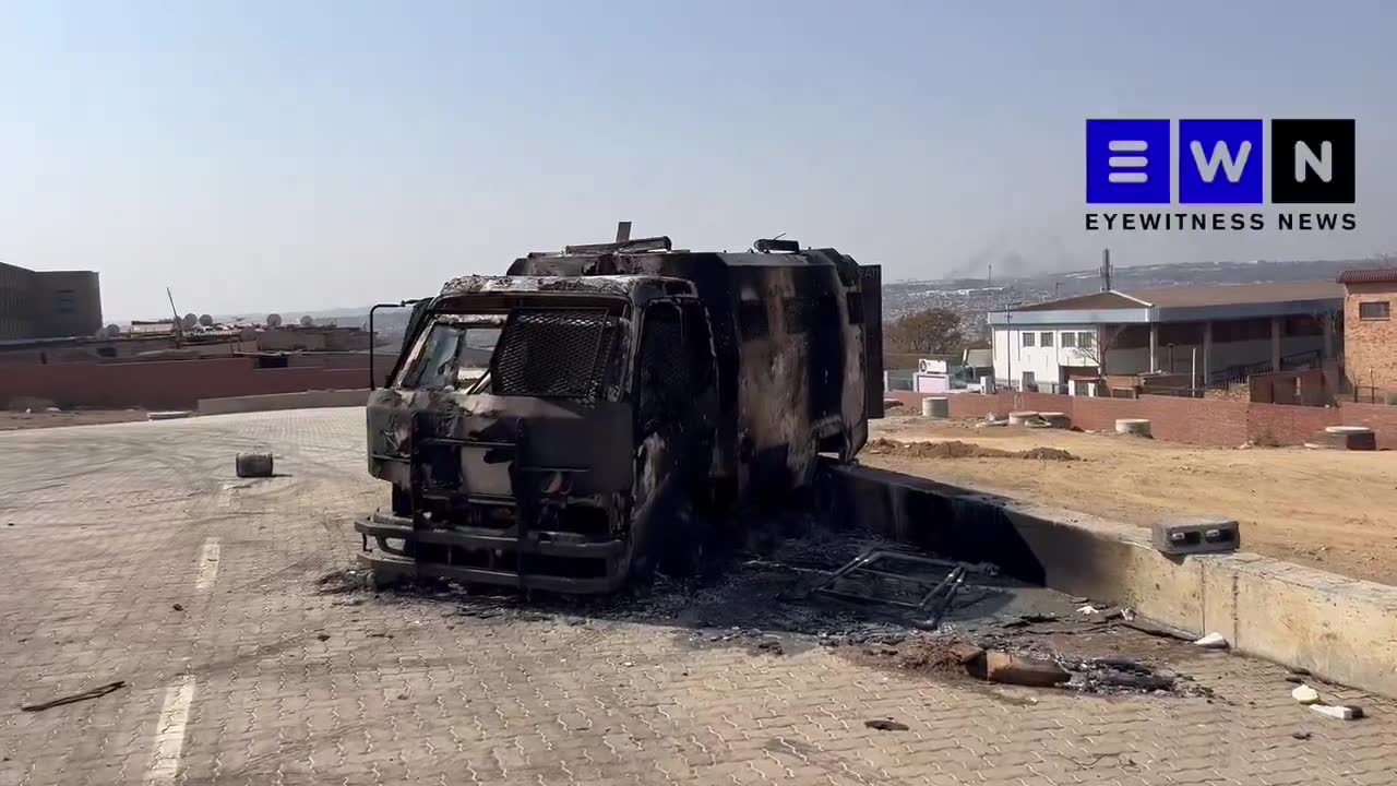 The government-owned container flats in Alexandra have been occupied again. Security that was guarding the place was chased away last night and their vehicle torched. On Sunday, Joburg EFF PR cllr, Moshe Mpahlele, was shot dead during a protest outside the flats. TCG